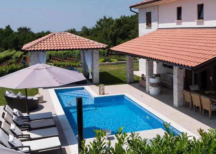 Holiday home Theo Visnjan